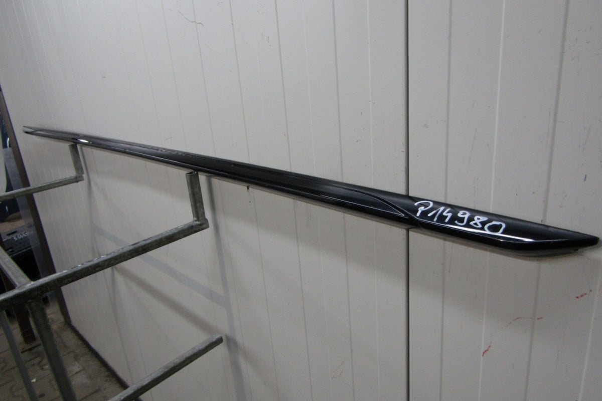 Lajsna praga lijeva Audi A4 B9 8W0 S-Line 19 Lift