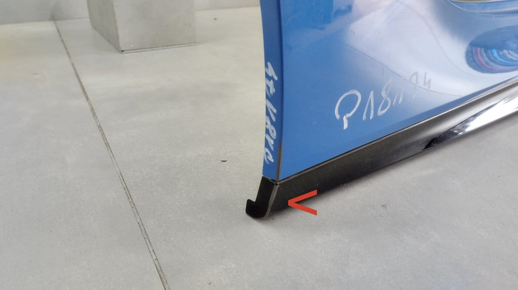 Lajsna praga desni BMW 1 F40 M paket 19-