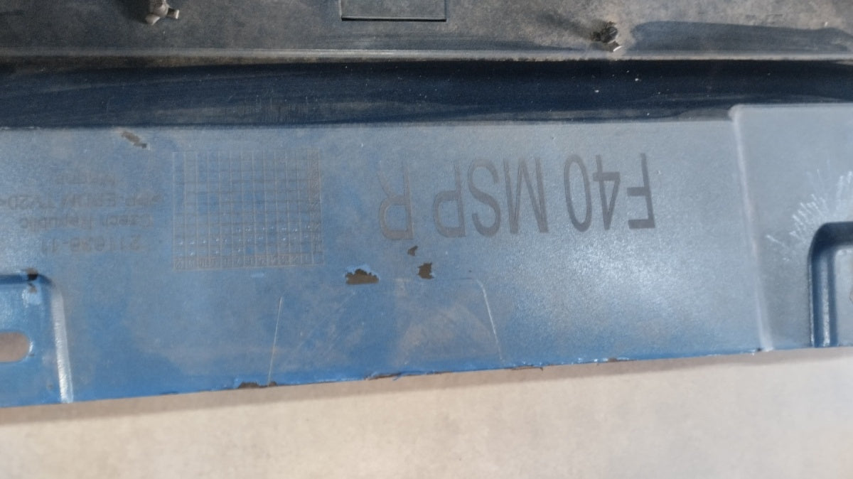 Lajsna praga desni BMW 1 F40 M paket 19-