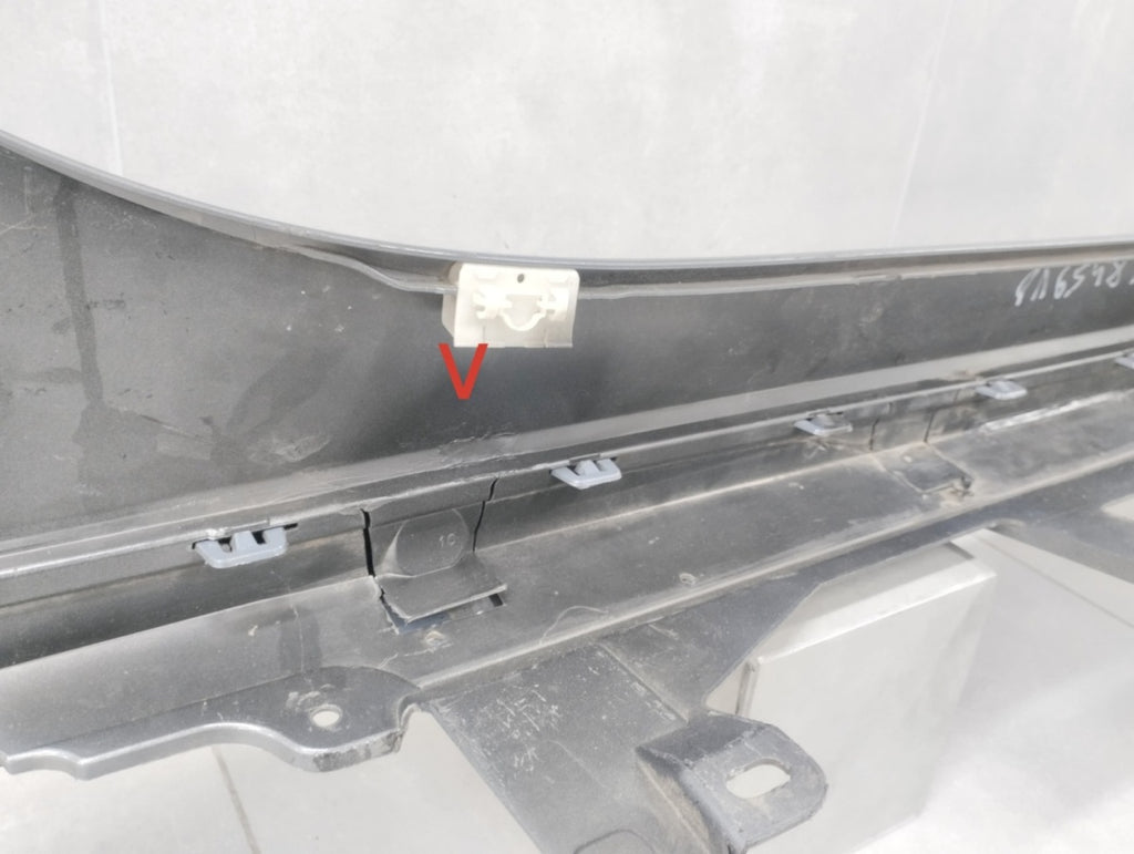 Lajsna praga lijevi BMW 1 F40 M paket 19-