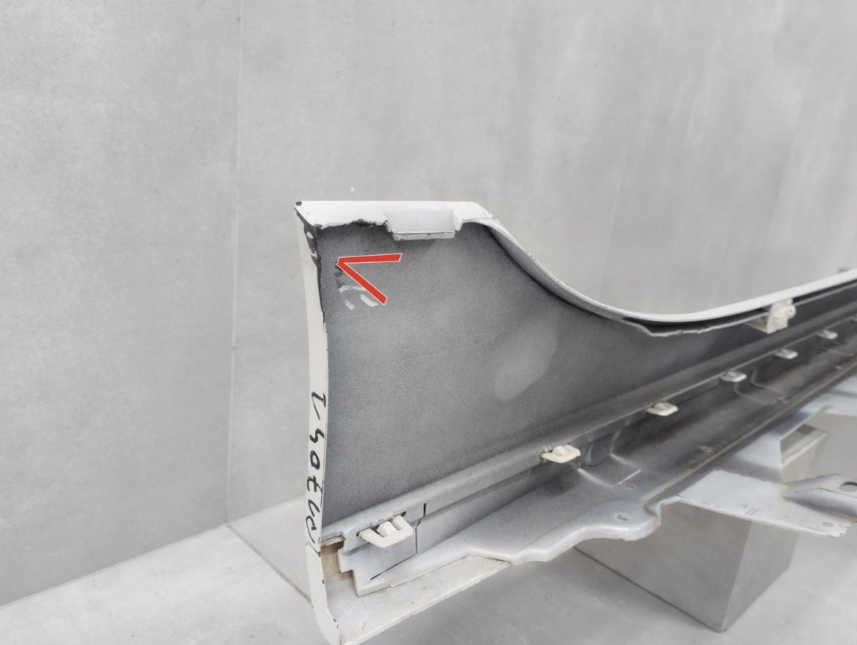 Lajsna praga lijevi BMW 1 F40 M paket 19-
