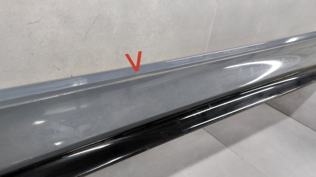 Lajsna praga lijevi BMW 1 F40 M paket 19-
