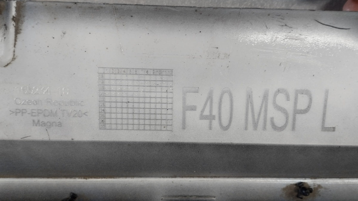 Lajsna praga lijevi BMW 1 F40 M paket 19-