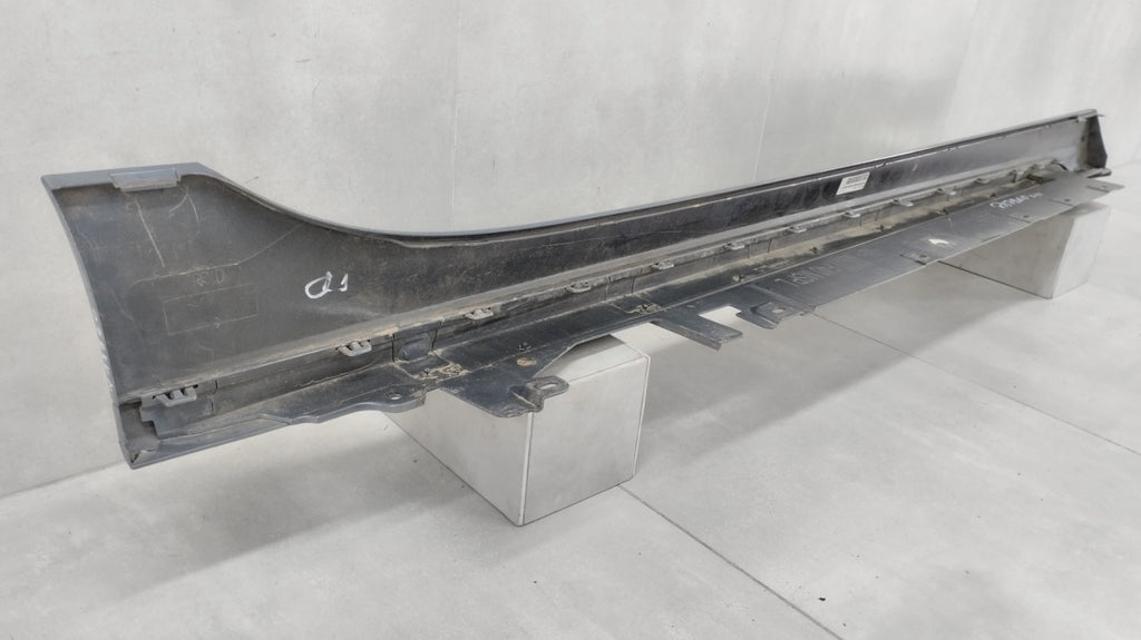 Lajsna praga lijevi BMW 1 F40 M paket 19-
