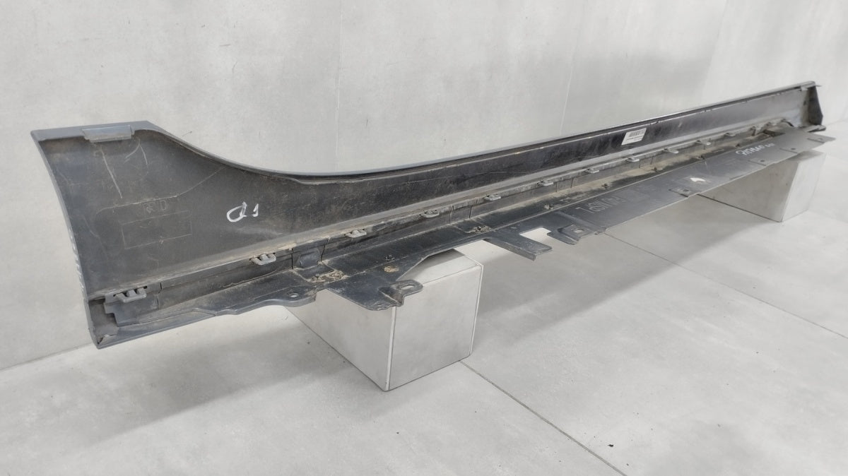 Lajsna praga lijevi BMW 1 F40 M paket 19-