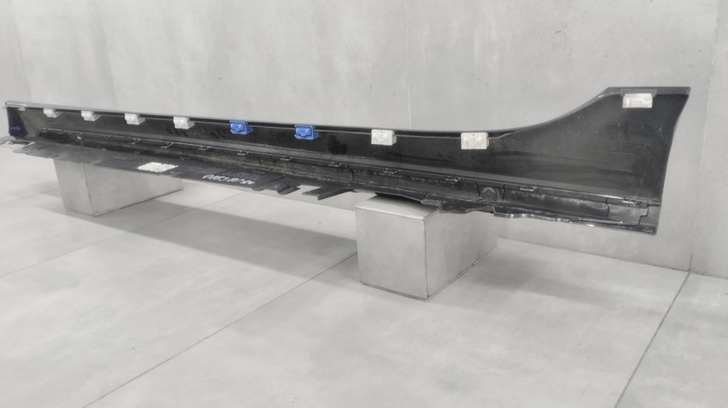 Lajsna praga desni BMW 1 F40 M paket 19-