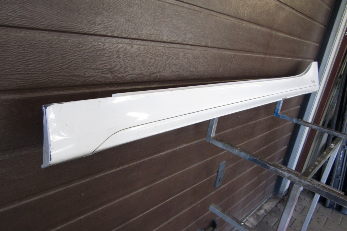 Lajsna praga lijeva BMW 1 F40 M paket 19-