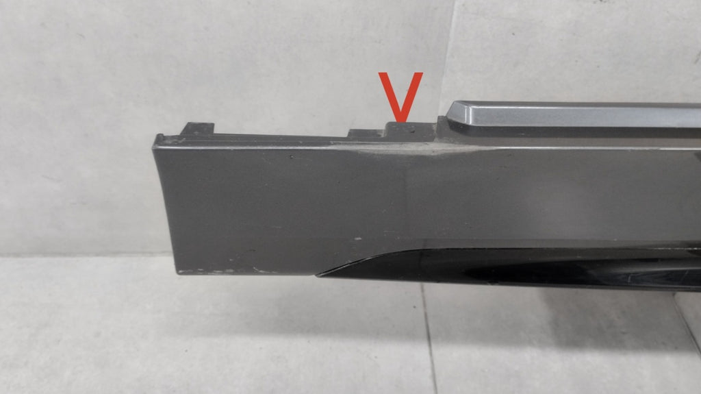Lajsna praga lijevi BMW 1 F40 M paket 19-