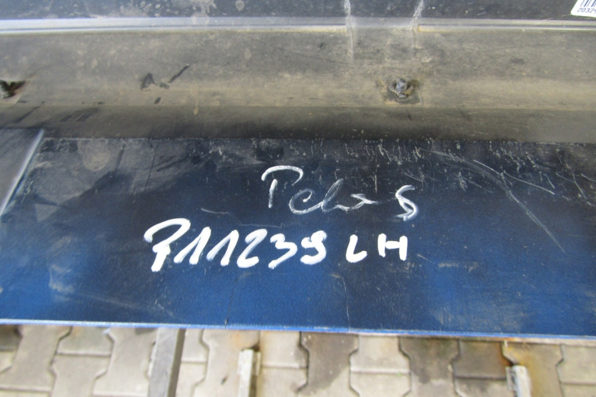 Lajsna praga lijeva BMW 2 F44 M paket 19-