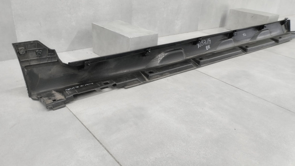 Lajsna praga desna Subaru Outback V 14-19 obloga