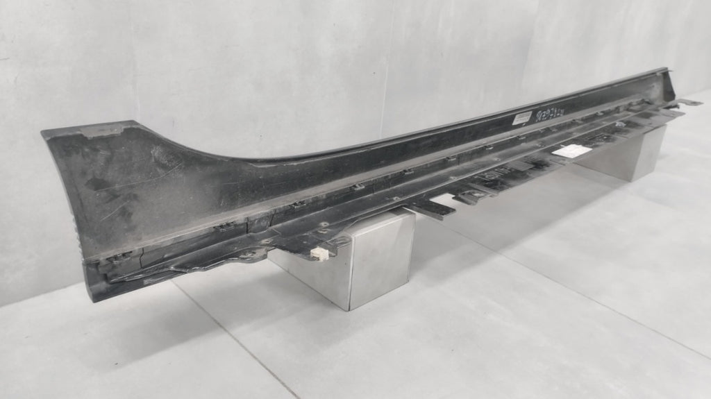 Lajsna praga lijevi BMW 1 F40 M paket 19-