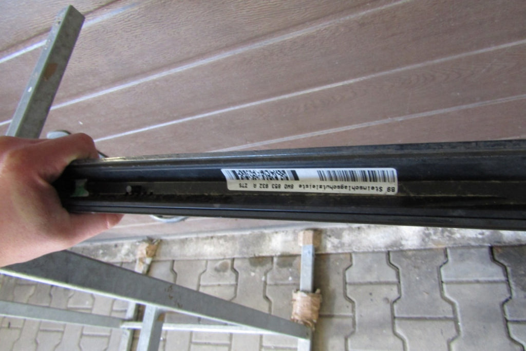 Lajsna praga desna Audi A4 B9 8W0 S-Line 19 Lift