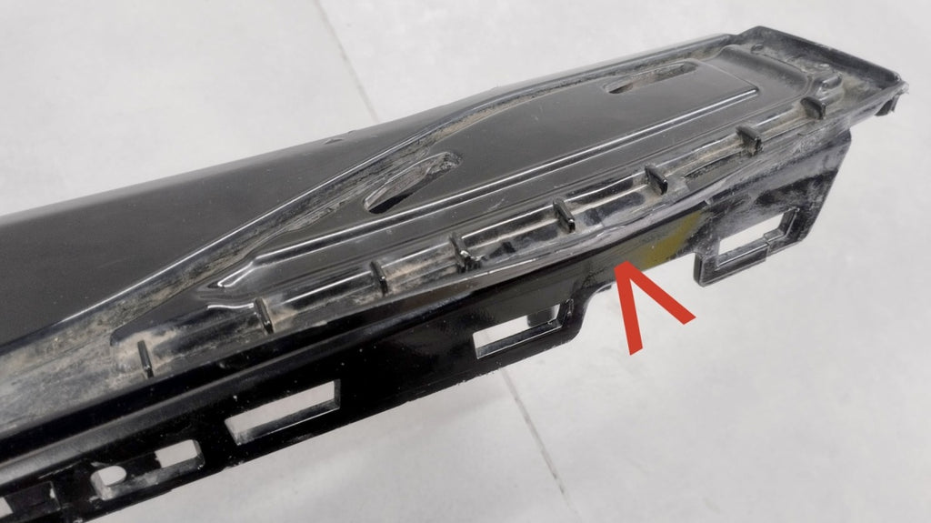 Lajsna praga lijevi BMW 7 G70 i7 Electryk M paket 22-