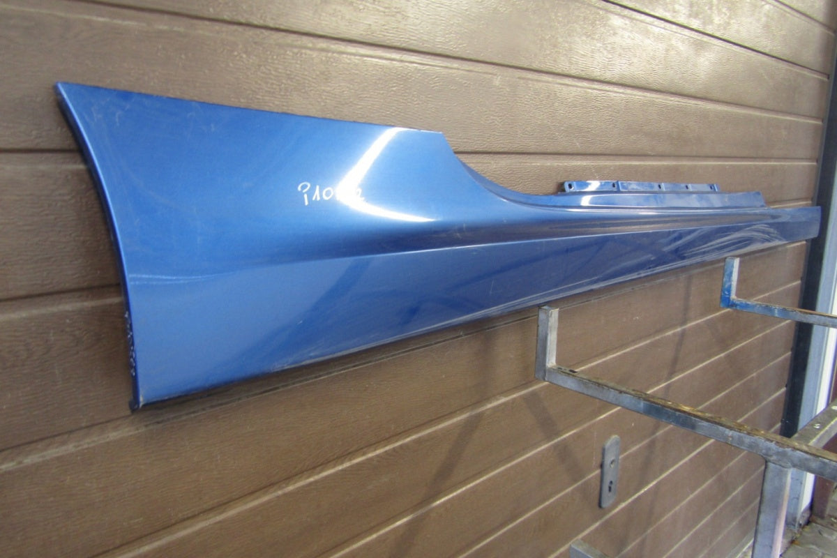 Lajsna praga desna BMW 8 G14 G15 M paket 18-