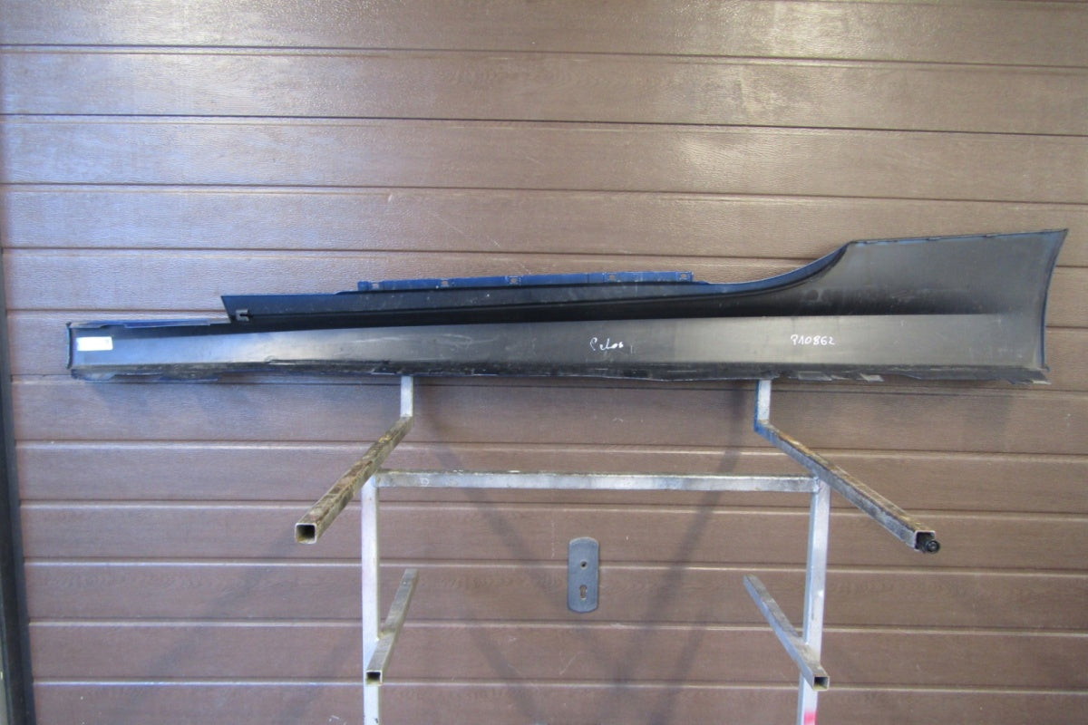 Lajsna praga desna BMW 8 G14 G15 M paket 18-