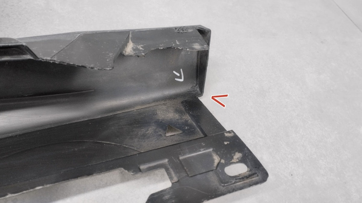 Lajsna praga lijevi BMW IX2 ix 2 U10 M paket 23-