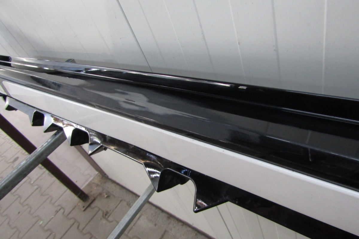 Lajsna praga lijeva BMW i4 G26 M paket 20- i-4