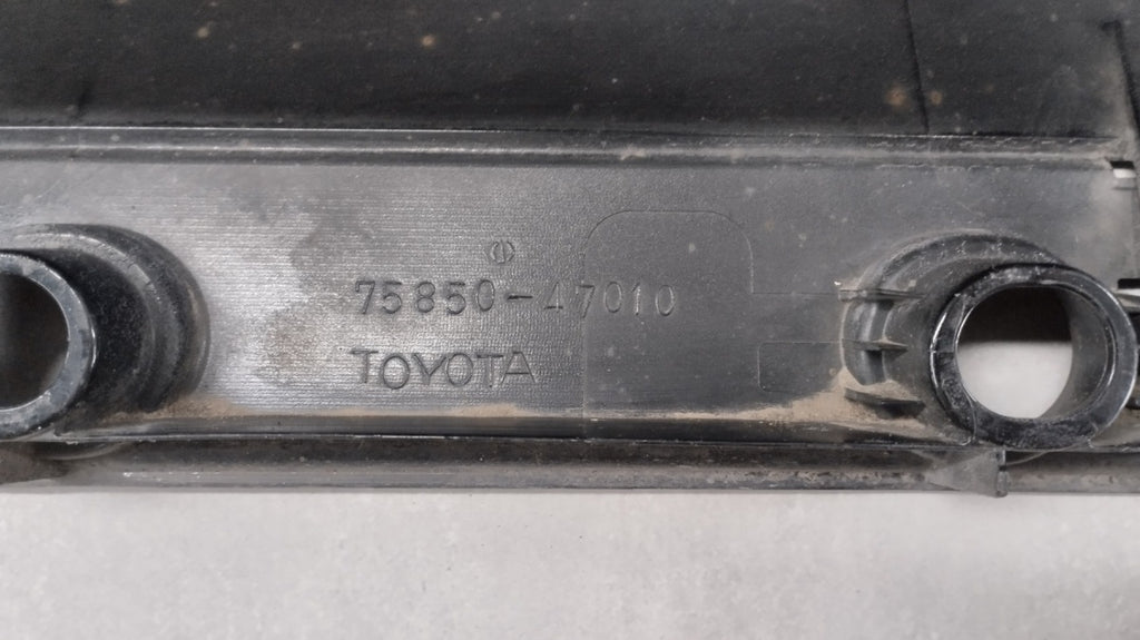 Lajsna praga desni TOYOTA PRIUS III XW30 09-15