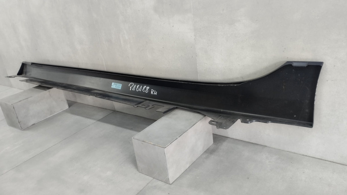 Lajsna praga desni BMW 1 F40 2 F44 19- próg