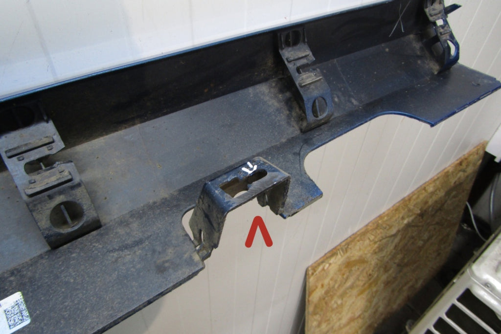 Lajsna praga lijevi Ford Fiesta MK8 ST 5D 18-