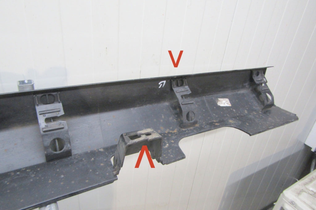 Lajsna praga lijevi Ford Fiesta MK8 ST 5D 18-