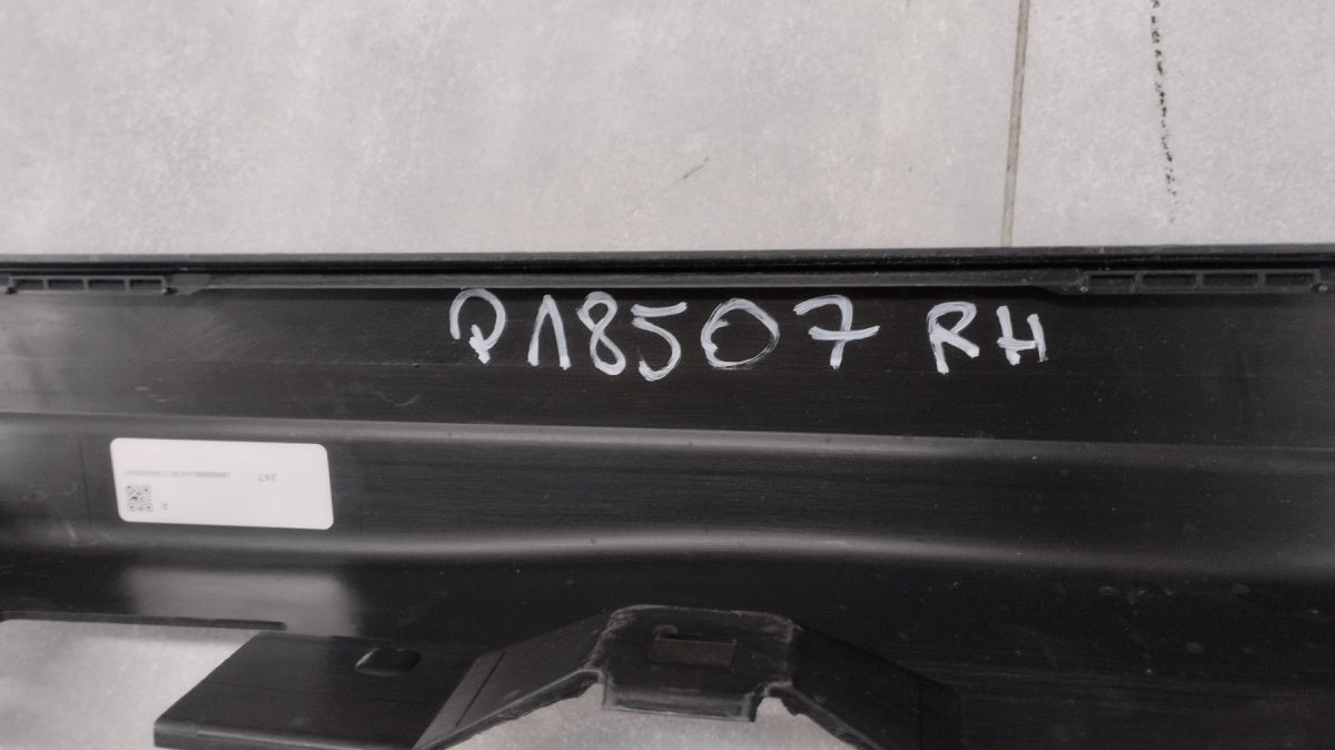 Lajsna praga desni Mercedes GLA II 2 H247 19- EQA H243