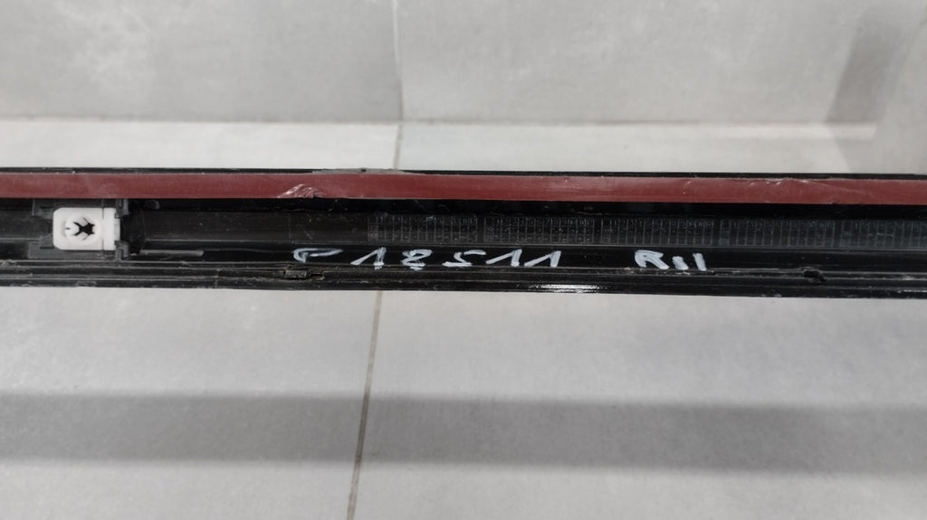 Lajsna praga lijevi Audi A4 B9 8W0 S-Line 19- Lift kombi sedan