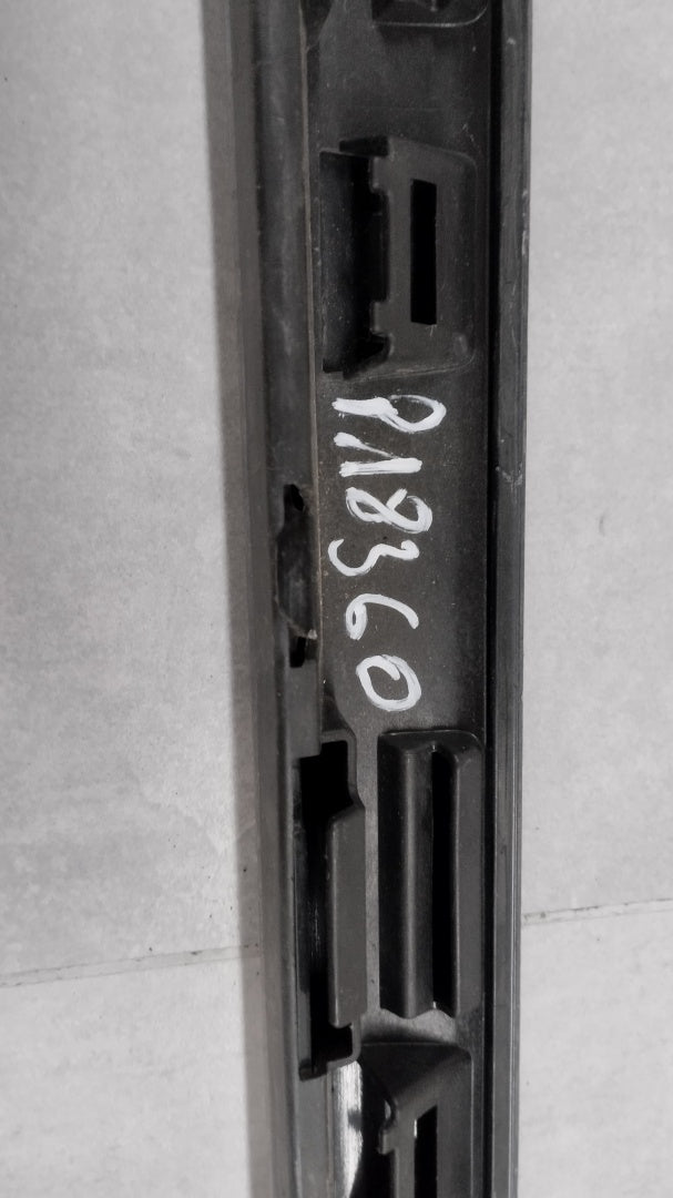 Lajsna praga lijevi VW Golf 8 5H0 R Line HB 19-