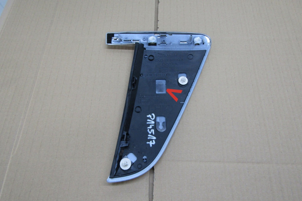 Blatobran lajsna a prednji emblemat lijevi lijevi Jaguar XF X250 lift 11-15
