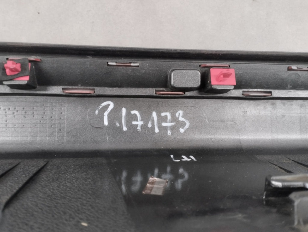 Lajsna praga lijeva KIA PICANTO 5D GT Line 17-