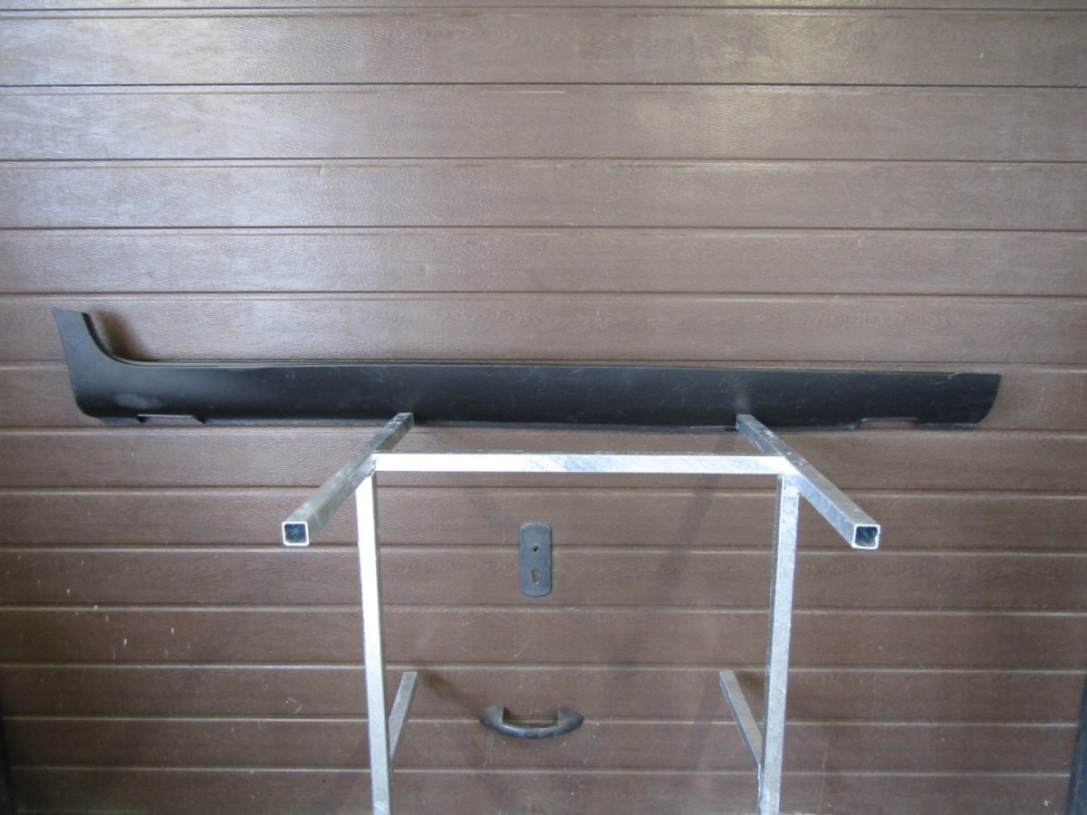 Lajsna praga desna KIA STONIC 17- 87754 h8400