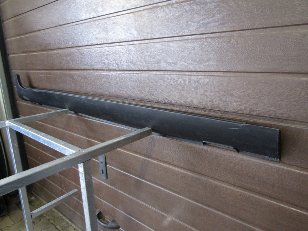 Lajsna praga desna KIA STONIC 17- 87754 h8400
