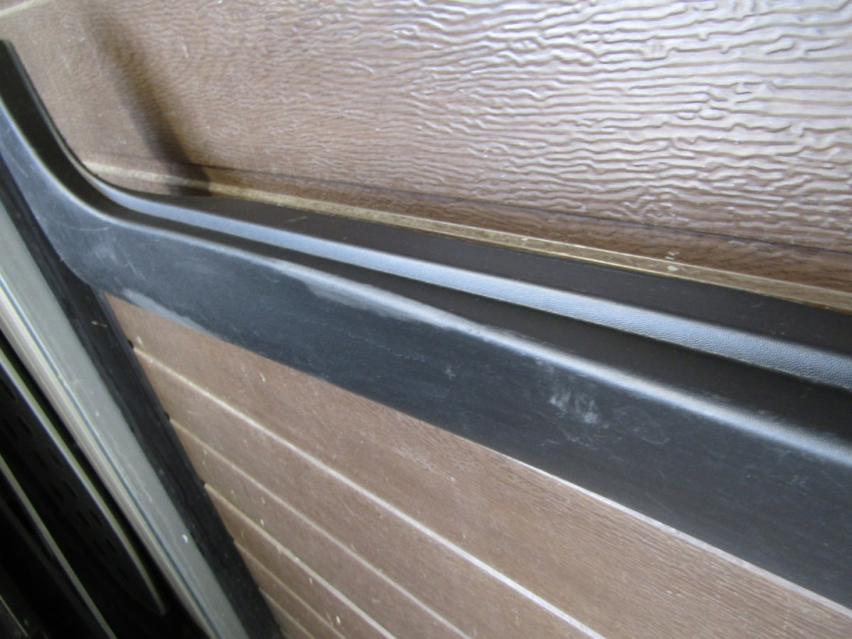 Lajsna praga desna KIA STONIC 17- 87754 h8400