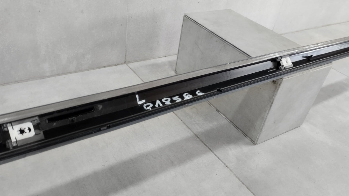 Lajsna praga lijevi Audi A4 B9 8W0 S-Line 15-19