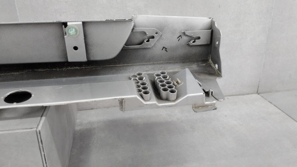 Lajsna praga lijevi Toyota Prius IV 15-23 XW50 75860-47080
