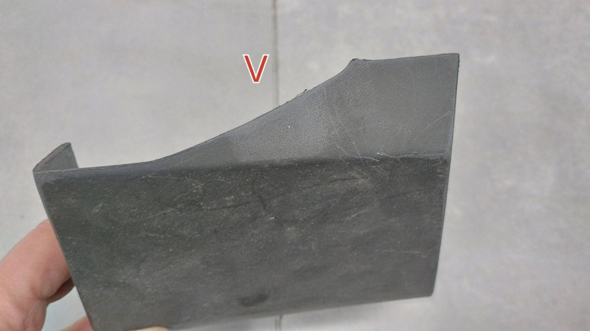 Lajsna praga błotnika lijevi lijevi prednji Mazda CX3 CX-3 14-21 d10e-b0012
