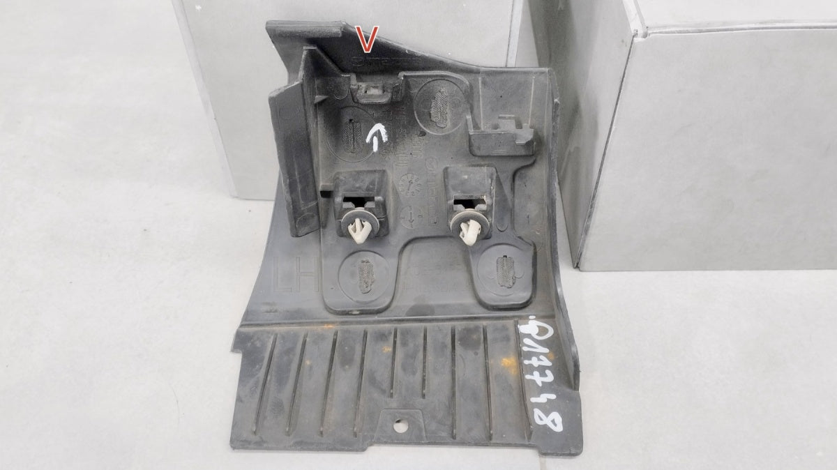 Lajsna praga błotnika lijevi lijevi prednji Mazda CX3 CX-3 14-21 d10e-b0012
