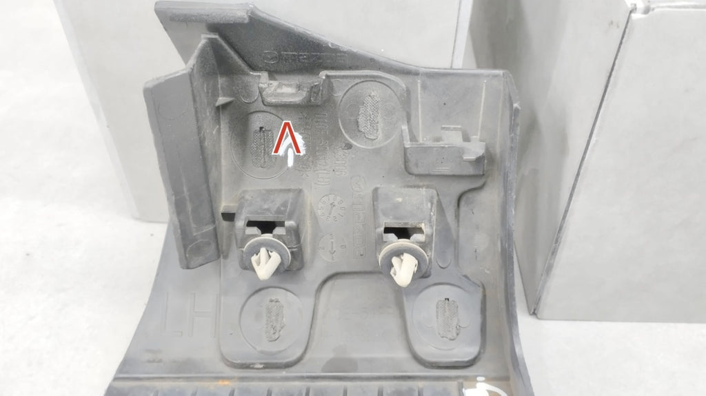 Lajsna praga błotnika lijevi lijevi prednji Mazda CX3 CX-3 14-21 d10e-b0012