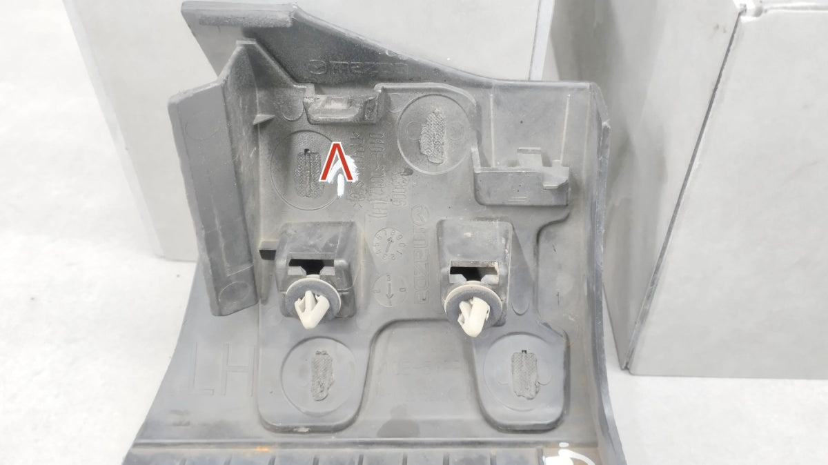 Lajsna praga błotnika lijevi lijevi prednji Mazda CX3 CX-3 14-21 d10e-b0012