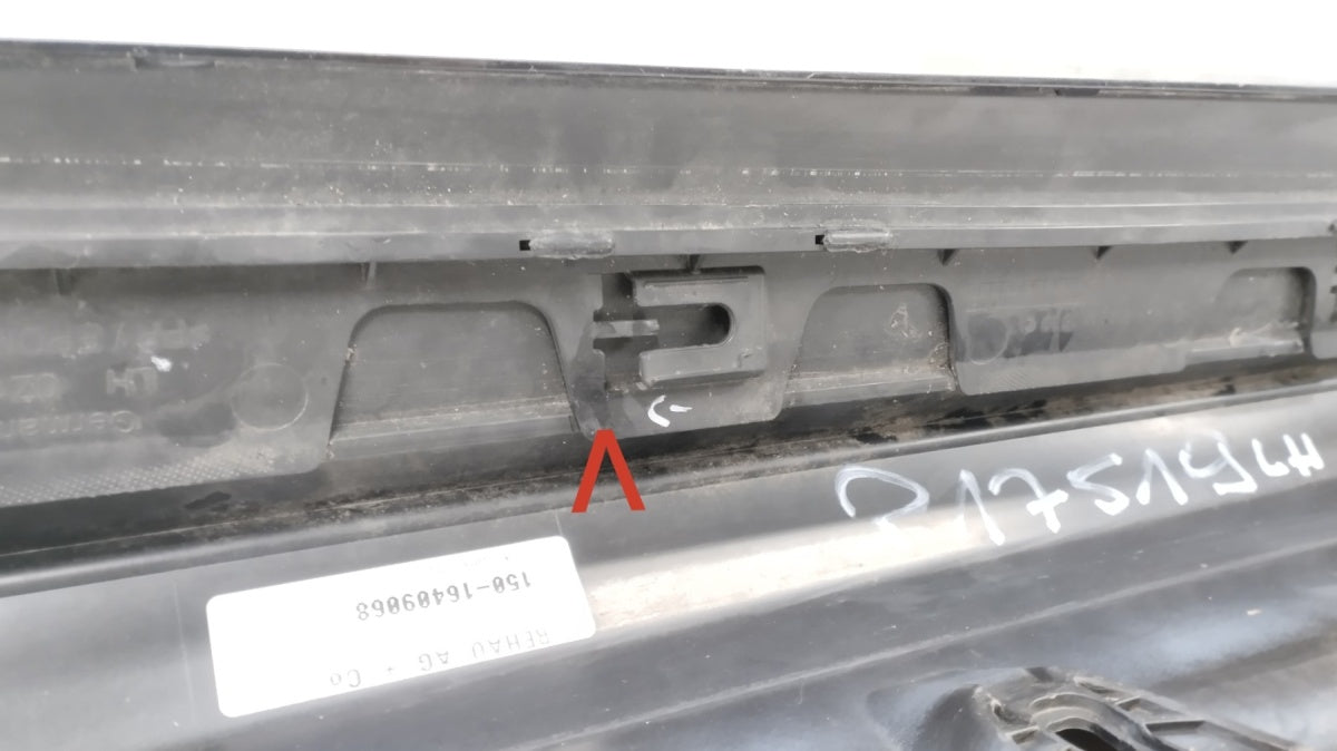 Lajsna praga lijevi Mercedes C 205 Cabrio AMG 14-