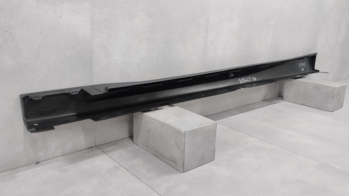 Lajsna praga desna BMW X3 G45 2025- prag