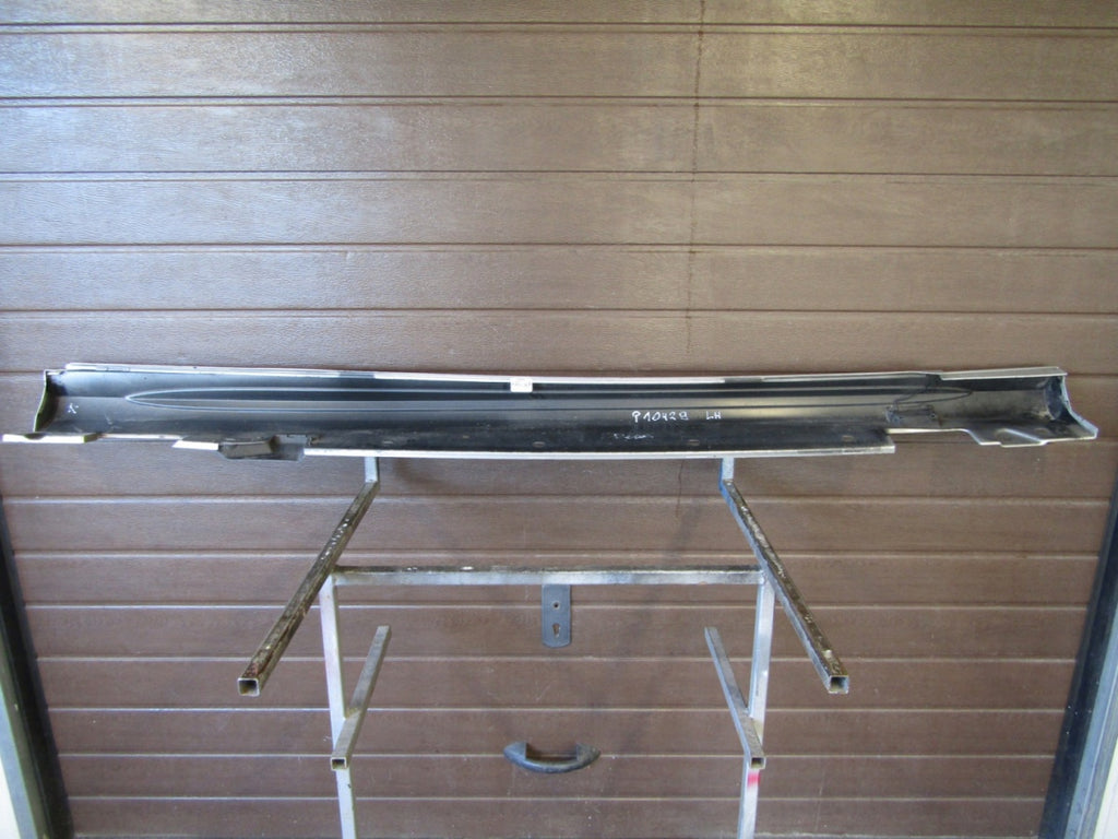 Lajsna praga lijeva Mercedes E 212 AMG Lift 12-