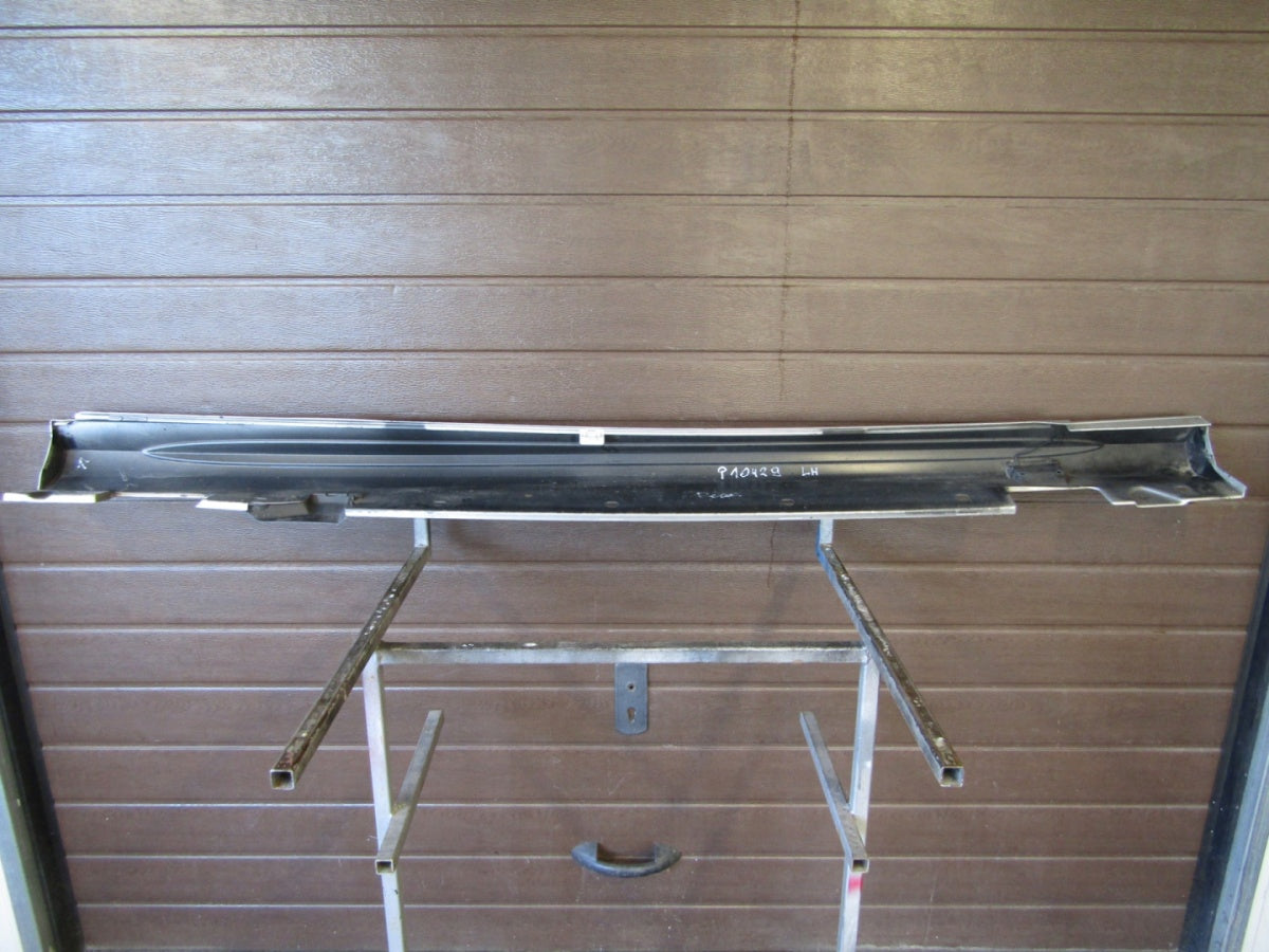 Lajsna praga lijeva Mercedes E 212 AMG Lift 12-