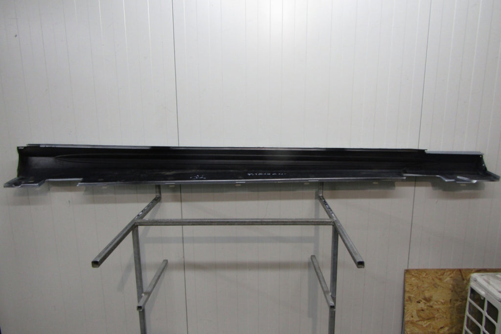 Lajsna praga lijevi Mercedes E 212 AMG Lift 12-