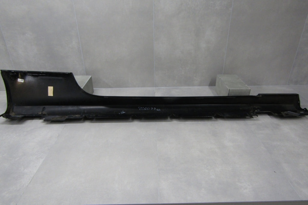 Lajsna praga lijevi Mercedes E Coupe 238 AMG 16-