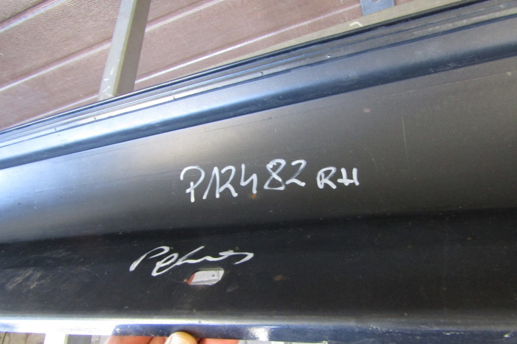 Lajsna praga desna Mercedes E Klas AMG 212 08-12