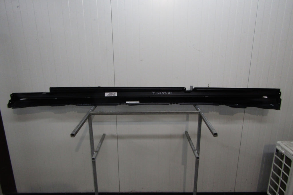 Lajsna praga desna Mercedes GLC II X 254 22- stepenica