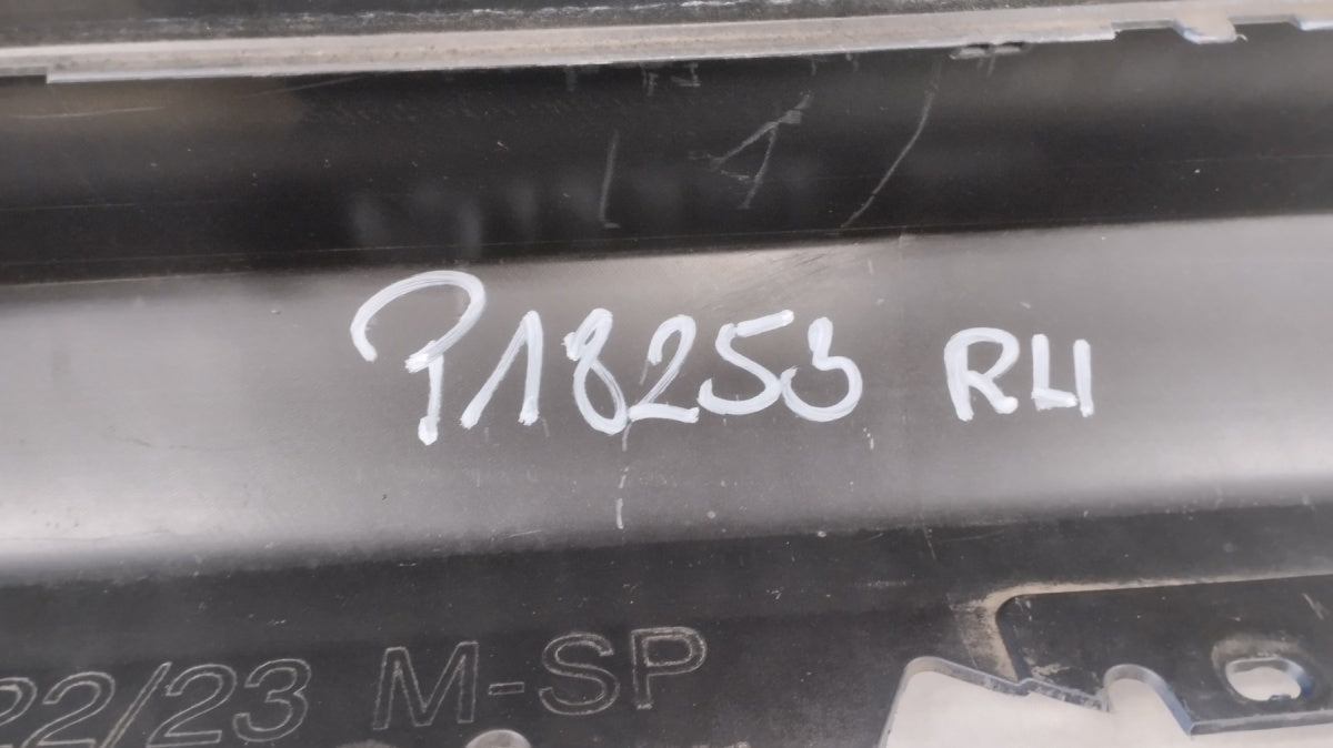 Lajsna praga desni BMW F21 F22 F23 M-paket -21