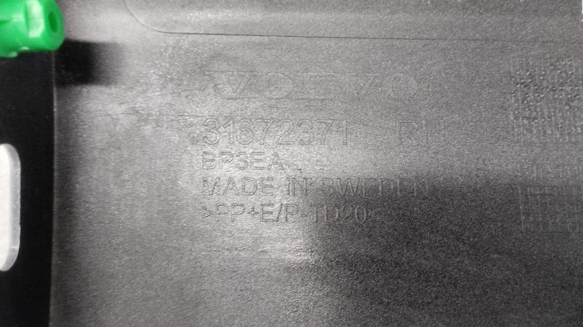 Lajsna praga desni Volvo XC90 II 18- lift XC 90