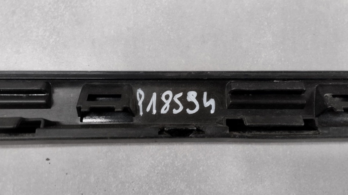 Lajsna praga lijevi VW Golf 8 5H0 R Line HB 19-